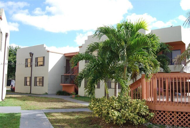 Building Photo - 650 NW 114th Ave