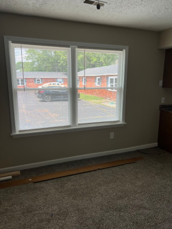 Building Photo - 240 English Ave