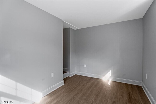 Building Photo - 617 Ripley Pl