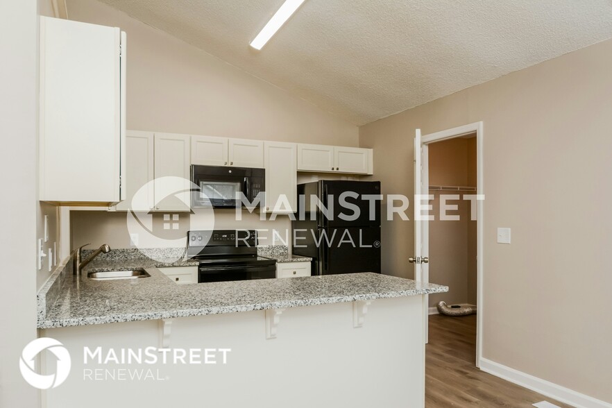 Building Photo - 86 Sommerset Dr