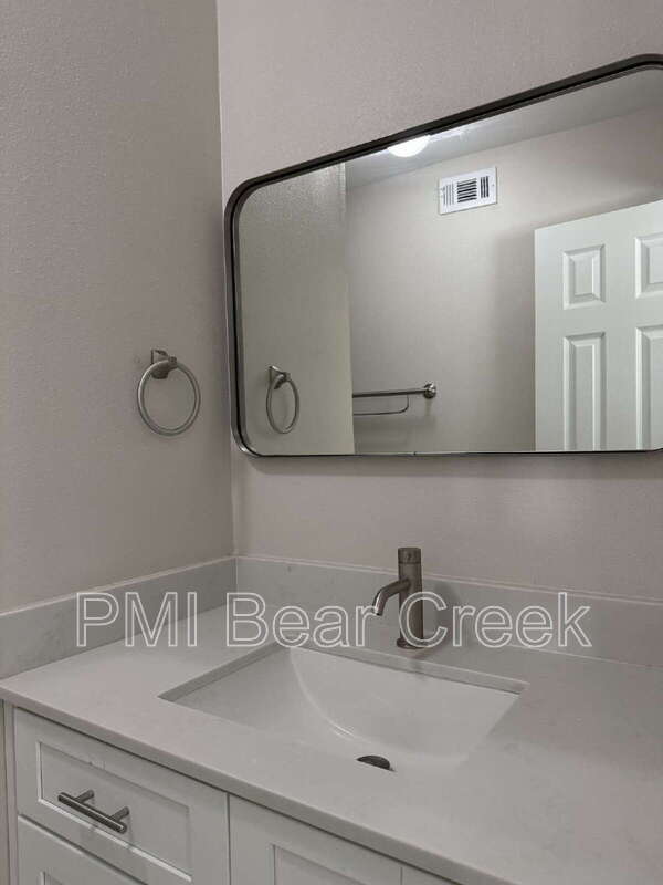 Building Photo - 1824 Thonig Rd