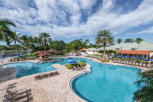 Building Photo - 485 Silver Palm Way