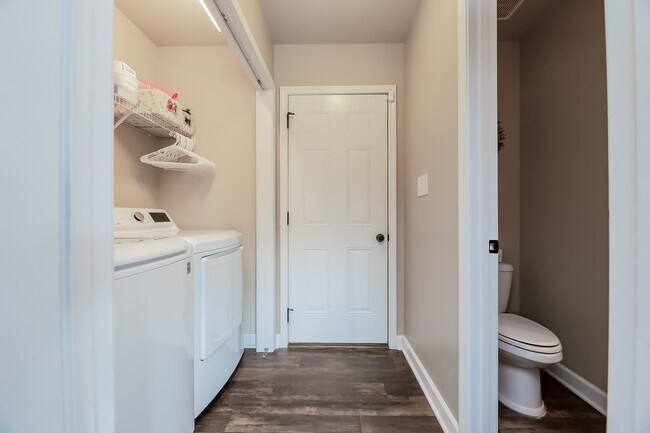 Building Photo - 425 Sea Buoy Ln