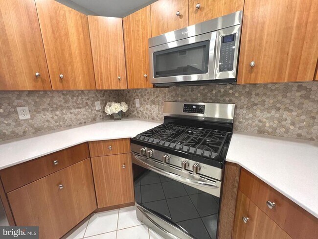 Building Photo - 12020 Taliesin Pl