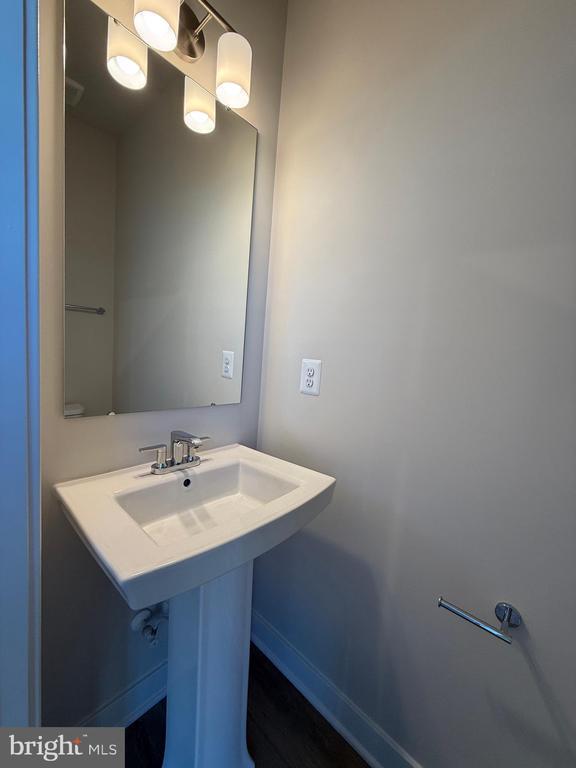 Building Photo - 4929 DUNHAVEN Dr