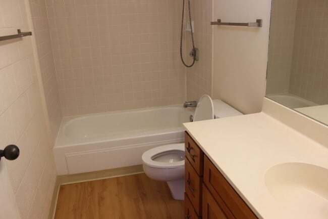 Building Photo - FOR RENT-1314 Kinau ST #204