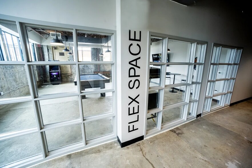 Building Photo - 711 N Front St