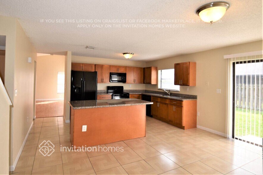 Building Photo - 14710 Cedar Creek Pl