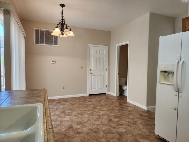 Building Photo - 3 Bedroom Home in Gardnerville Ranchos