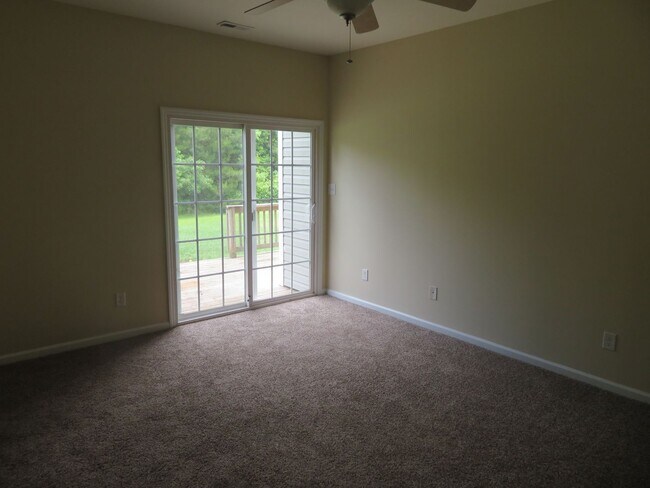 Building Photo - 3 Br 2.5 BA in Southwest