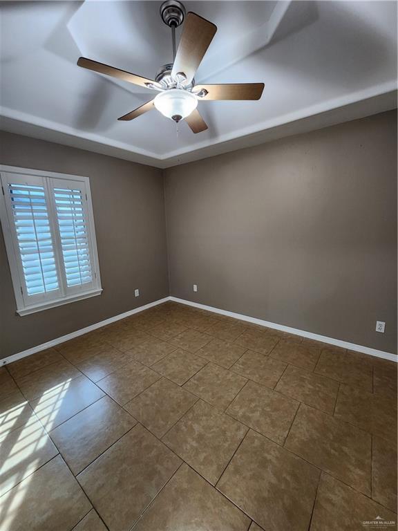 Building Photo - 15 Loma Linda Cir S