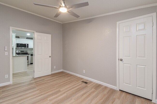 Building Photo - 10210 Berrypatch Ln