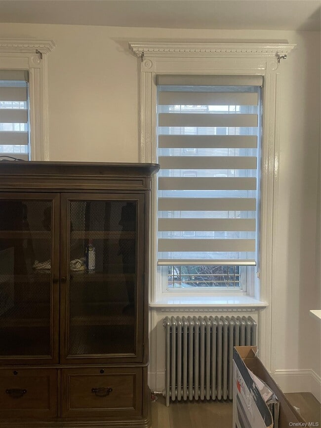 Building Photo - 17-20 Menahan St