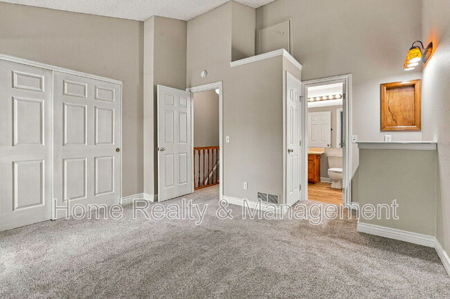 Building Photo - 378 Pheasant Run