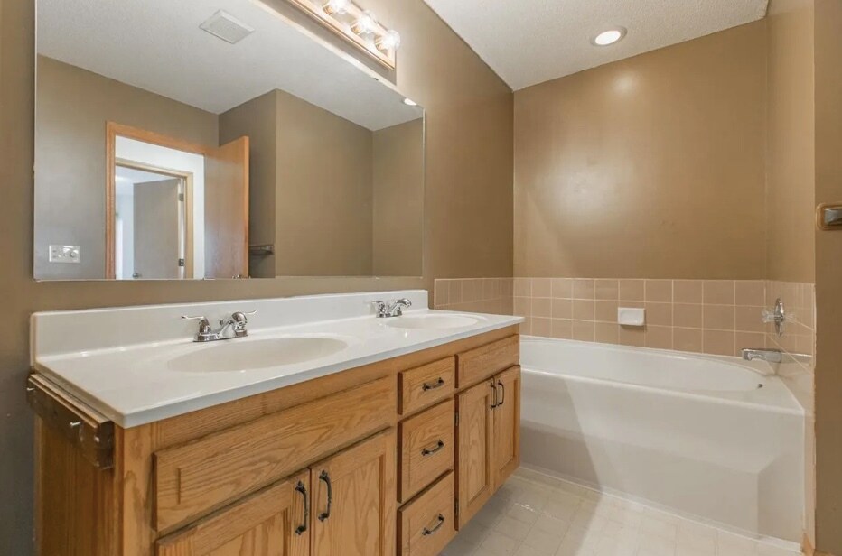 Building Photo - 4301 Clemson Cir