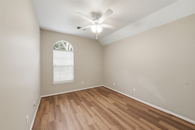 Building Photo - 11030 Desert Springs Cir