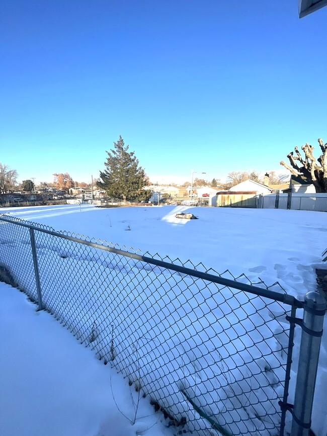 Building Photo - Beautiful 3 Bed 2 Bath Rental in Clearfiel...