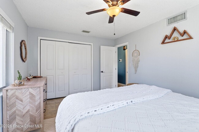 Building Photo - 705 Pelican Dr