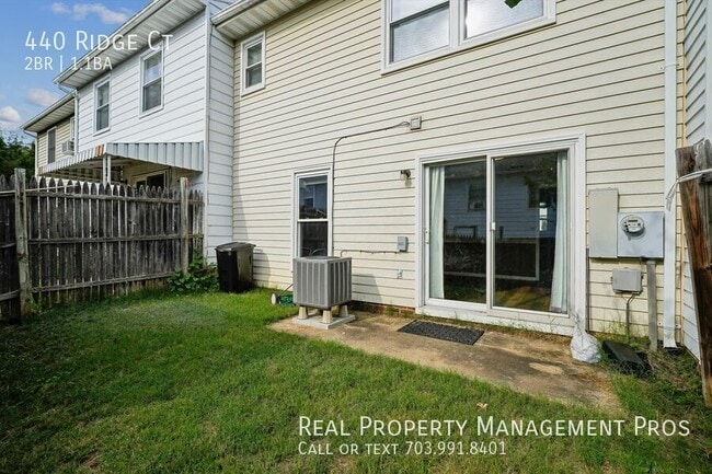 Building Photo - 440 Ridge Ct
