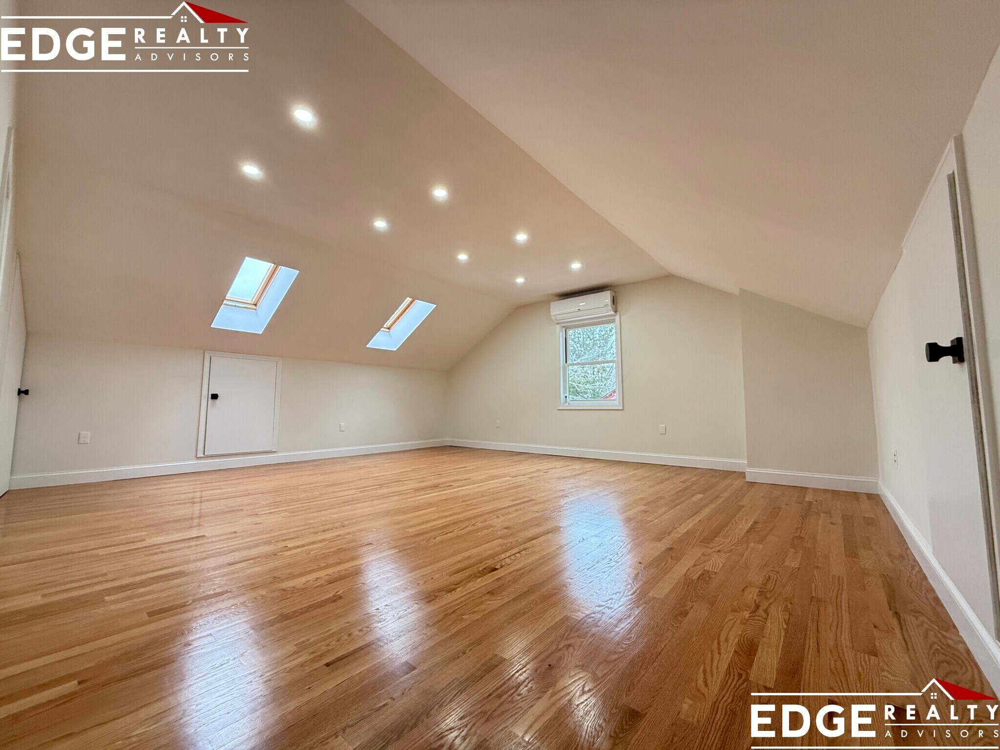 Building Photo - 19 Cottage St