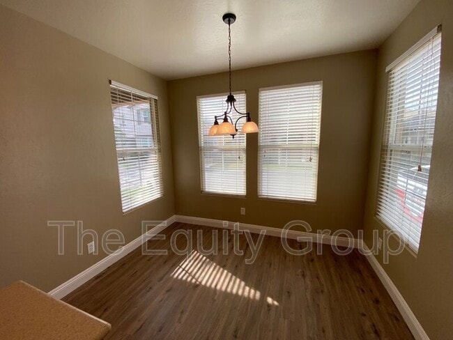 Building Photo - 1424 N Oliveto Ct