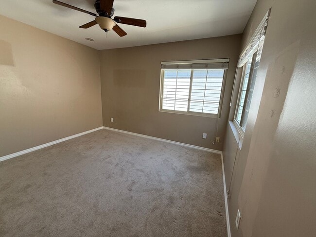 Building Photo - Charming Single-Level Townhome in Cape Concord