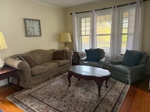 Building Photo - 72 Pawling Ave