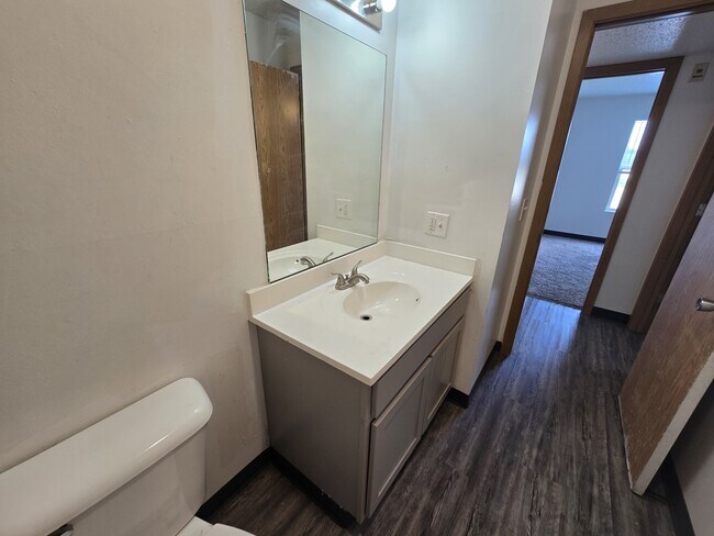 Building Photo - 60 Miller Ave SW