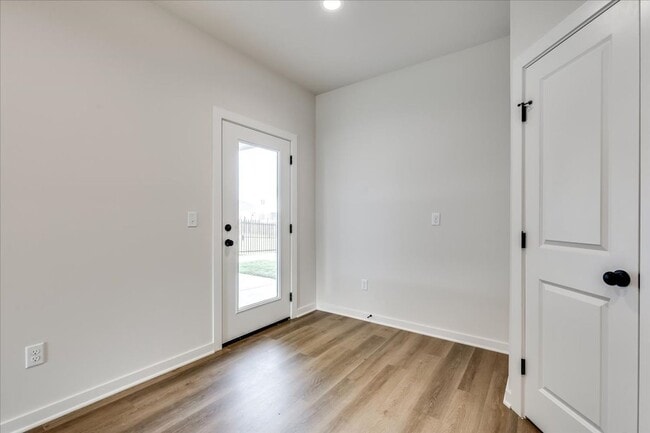 Building Photo - 221 Gowen St