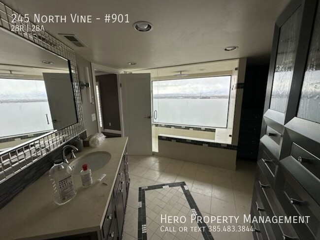 Building Photo - Gorgeous Penthouse in the heart of SLC!!!