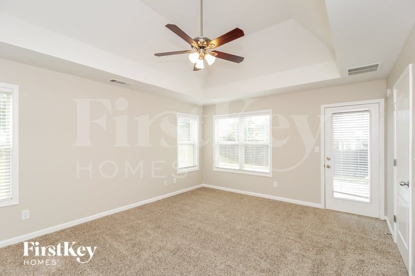 Building Photo - 36 Crown Dr