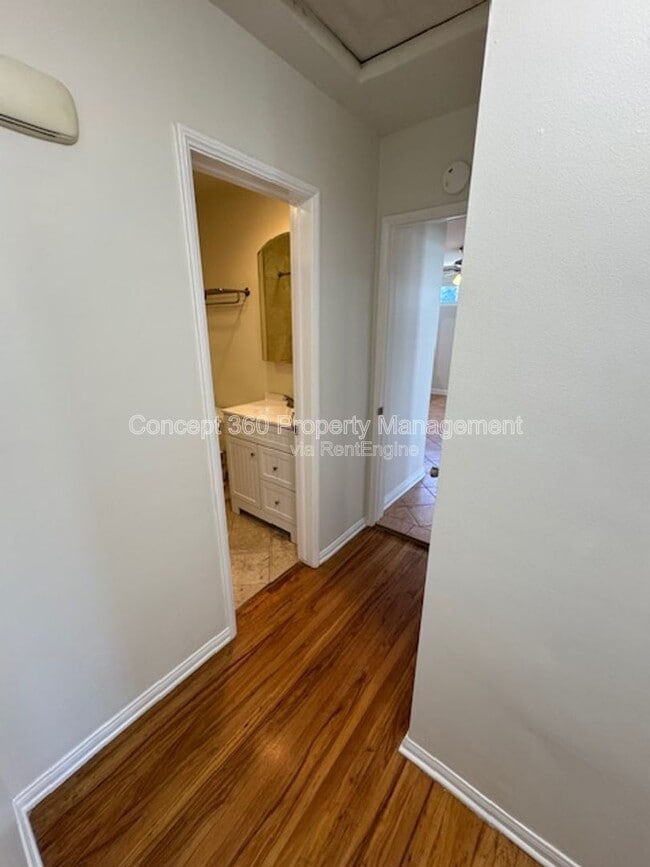 Building Photo - 5228 E Brittain St