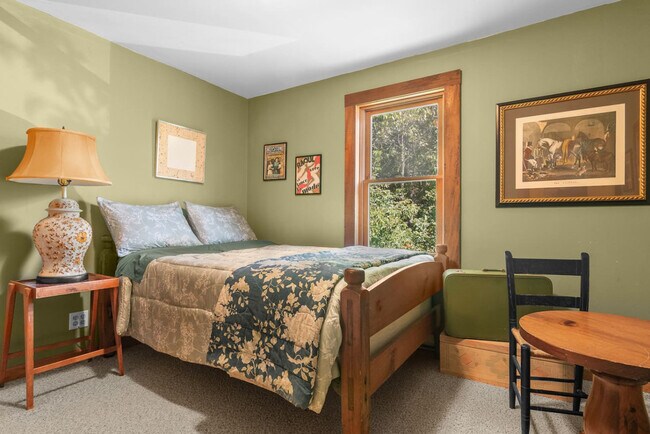 Building Photo - 1087 State Rd