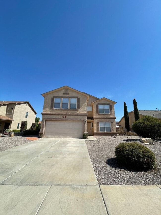 Building Photo - Spacious 5-Bedroom Home with 2 Living Areas – 2,270 Sq Ft Near Porter Dr.