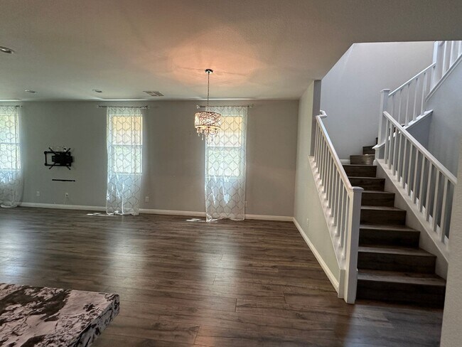 Building Photo - Beautiful Home in the Paseos of Summerlin!