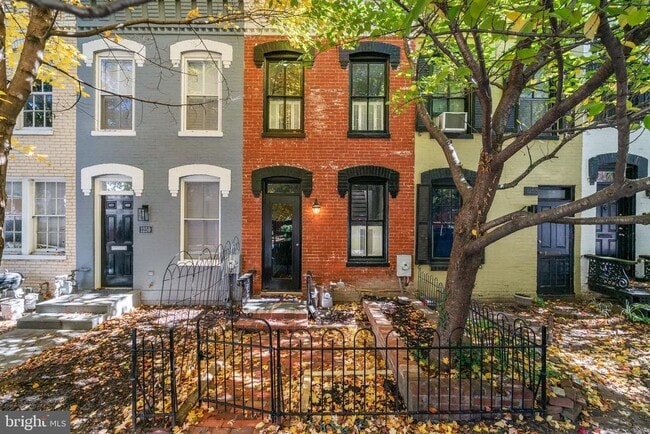 Building Photo - 1257 35th St NW