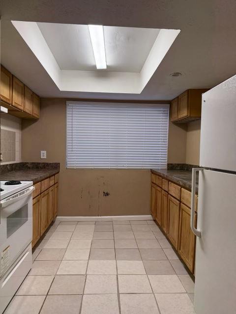 Building Photo - 930 Pine Oak Trail