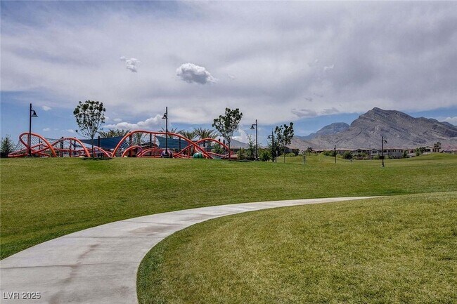 Building Photo - 536 Puenta Del Rey St