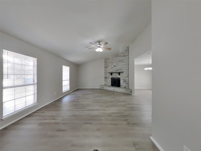 Building Photo - 2806 Quail Run Dr