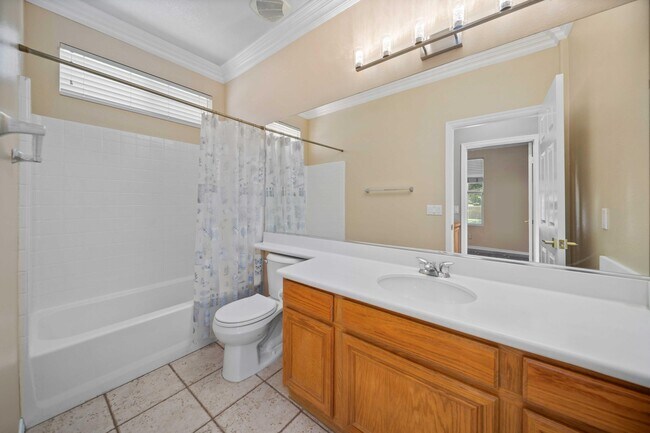 Building Photo - 3121 Club Rancho Dr