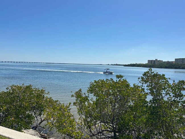 Building Photo - 2755 Via Capri