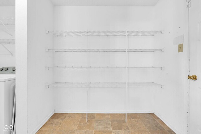 Building Photo - 8818 Browns Valley Ln