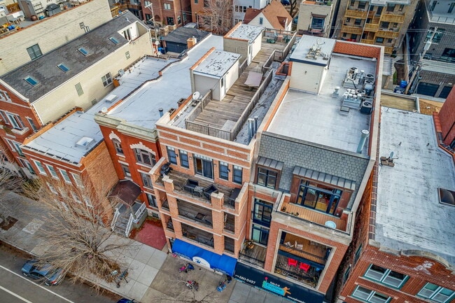 Building Photo - 3829 N Southport Ave