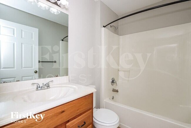 Building Photo - 374 Stendal Rd NW