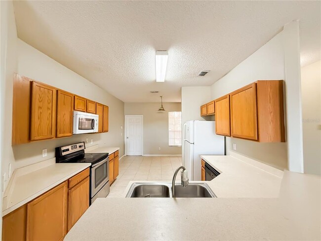 Building Photo - 1129 Knollwood Dr