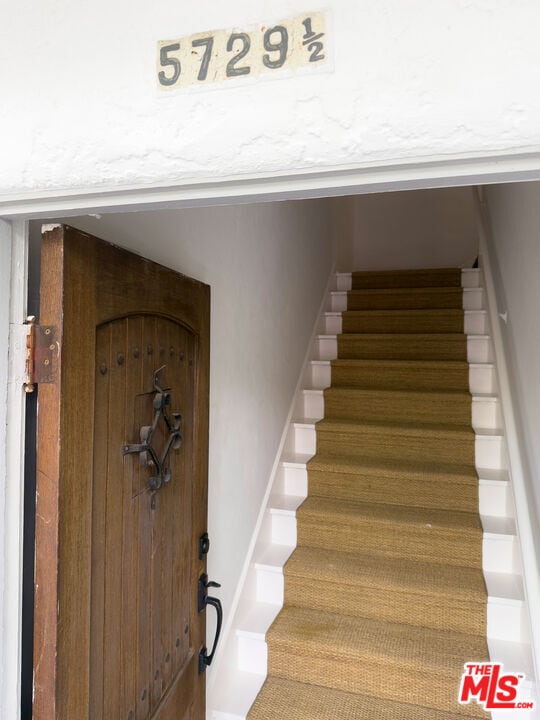 Building Photo - 5729 Carlton Way