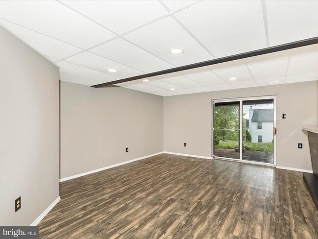 Building Photo - 430 Spalding Ct