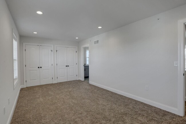 Building Photo - 981 Old Elizabethtown Rd