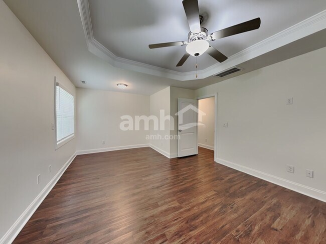 Building Photo - 112 White Ash Ln