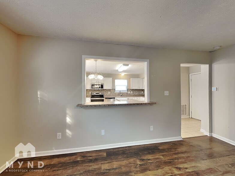 Building Photo - 3122 Crestwell Dr